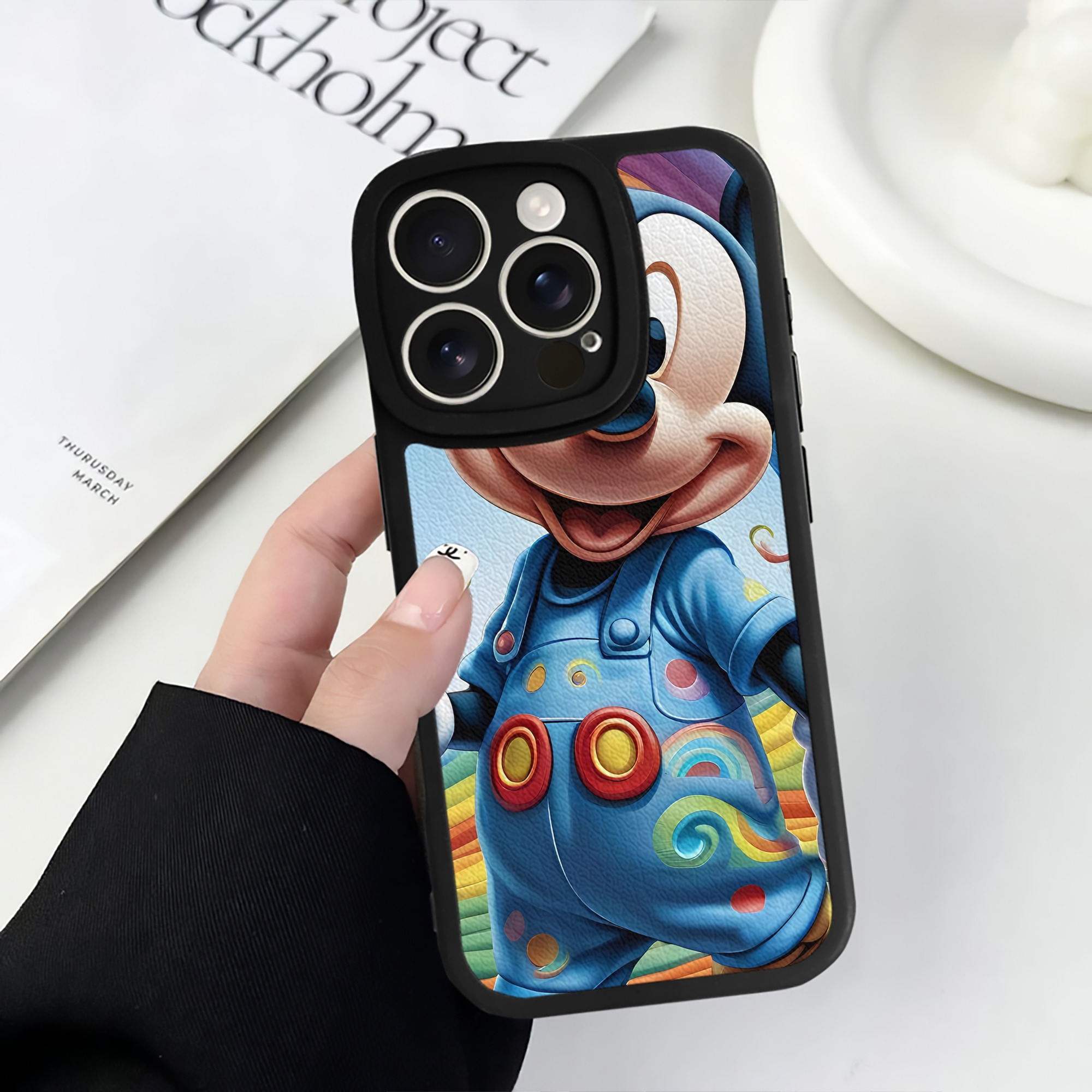 （画像用） ミッキーマウス Mickey Mouse 【iPhone 16シリーズ対応】シリコンスマホケース（レザー調） 材質：シリコン